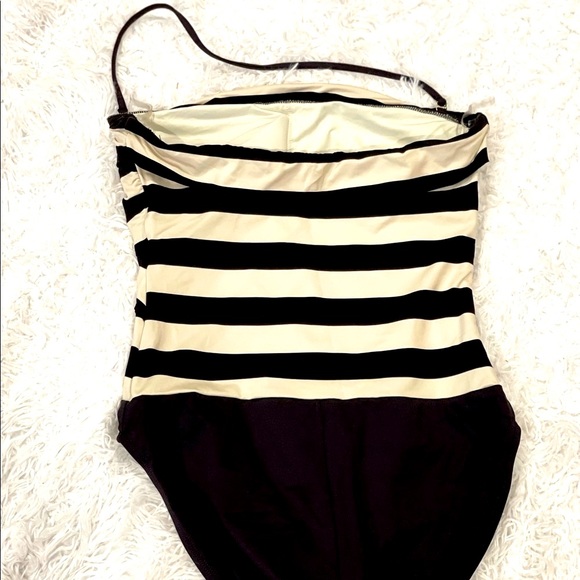 Vintage pinup swimsuit - Picture 2 of 3